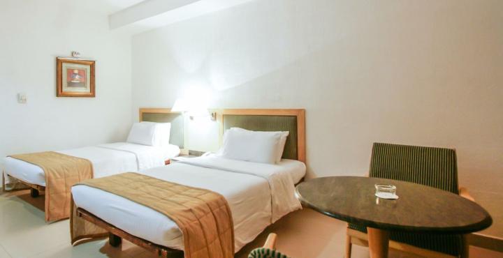 Savera Hotel Chennai Esterno foto
